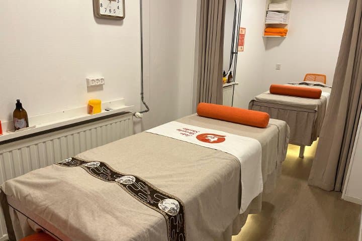 Toto Beauty Studio