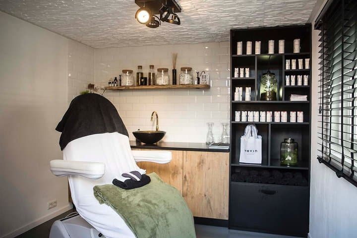 Salon No 83